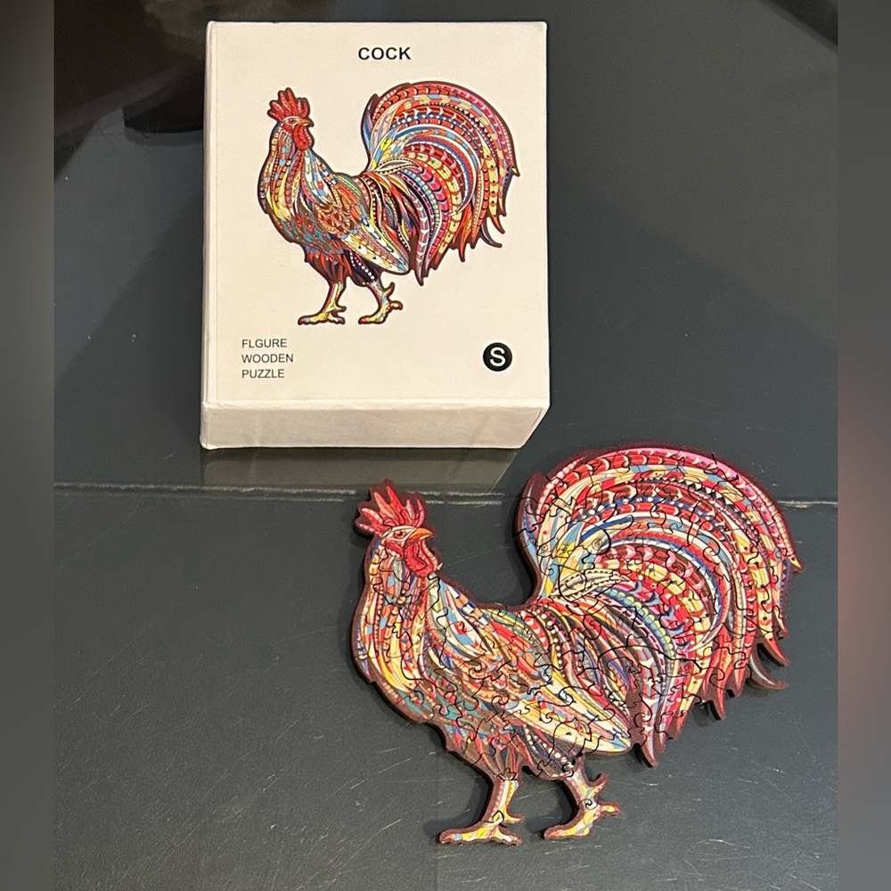 Small Red Rooster Puzzle. Complete. Quality Wooden pieces.